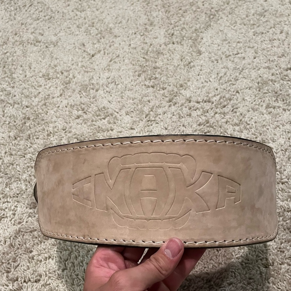 Inaka Weight Lifting Belt 🔥🔥 Light Worn 👏🏻  I believe unisex belt